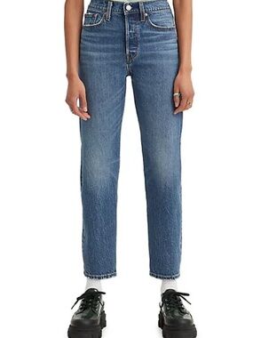 Levi's Wedgie Straight Leg Jeans in Medium Blue Wash - 30